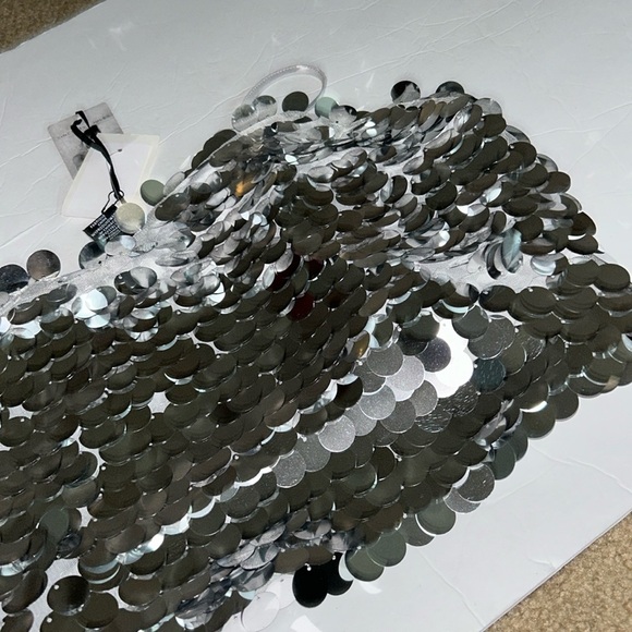 Silver sequence crop top - Picture 2 of 4